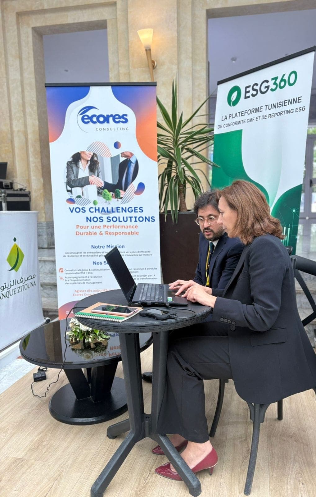 Démonstration de la plateforme ESG360 sur le stand